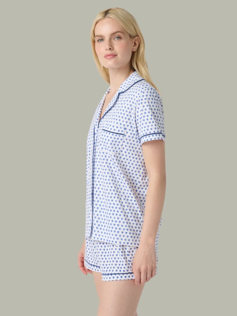 NWOT Roller Rabbit Hearts Polo White & Blue Hearts Print Pajamas Size Medium - Picture 3 of 12